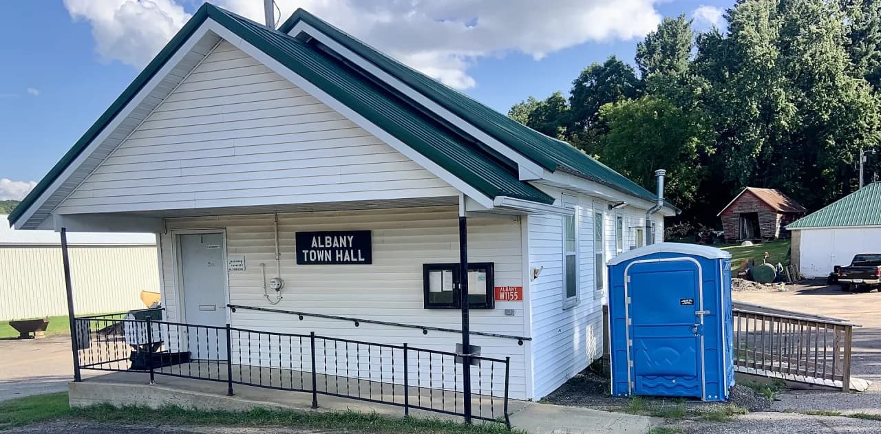 Albany Wisconsin Weekend Getaway: A Practical Sugar River Base Plan