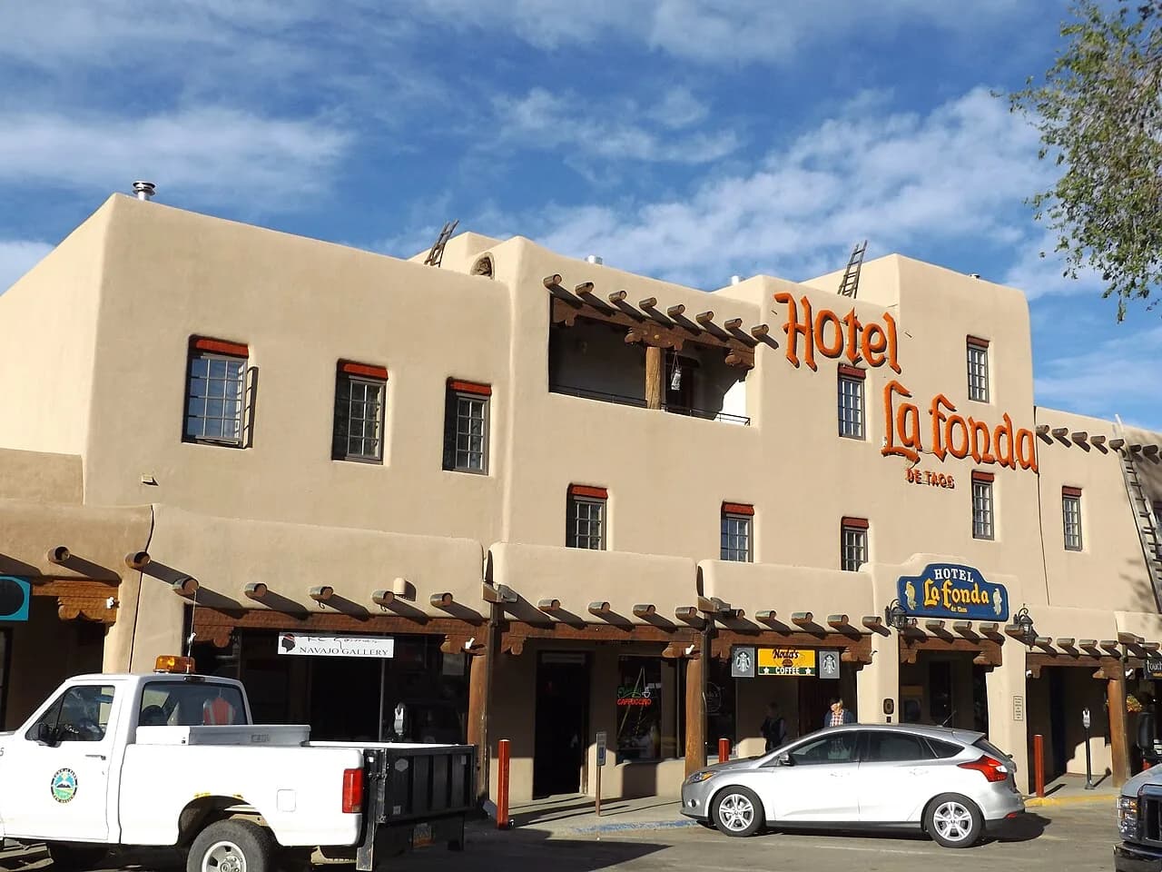 Best Time to Visit Taos: Seasonal Weather, Costs, and Event Tradeoffs