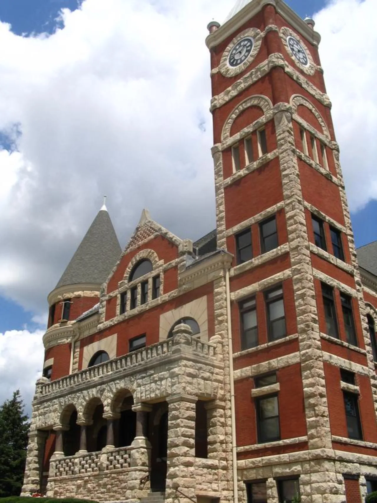 Green County Wisconsin Road Trip: A 2-Day Albany, New Glarus, and Monroe Guide