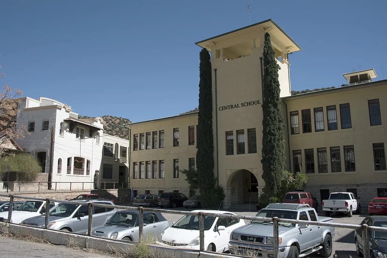 8 Best Places for Where to Stay in Bisbee