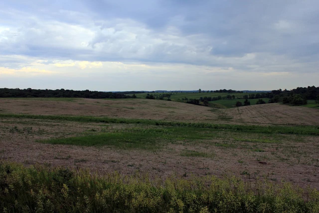 6 Best Places to Stay Near Albany Wisconsin for Trail, River, and Green County Trips