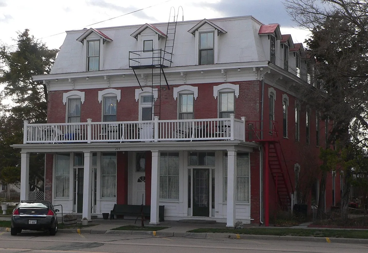 Cimarron Hotel (Cimarron KS) from NE 1 — 2
