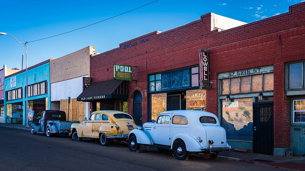 Classic Automobiles - Erie Street - Lowell AZ — 1