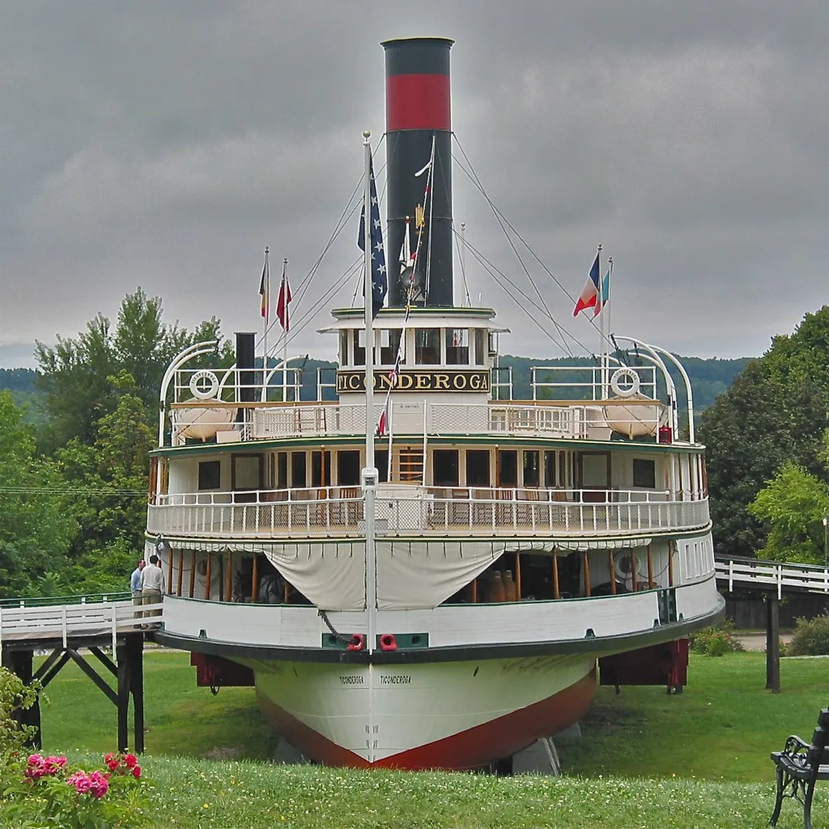 Woodstock vs. Stowe: Which Vermont Base Fits Your Trip?