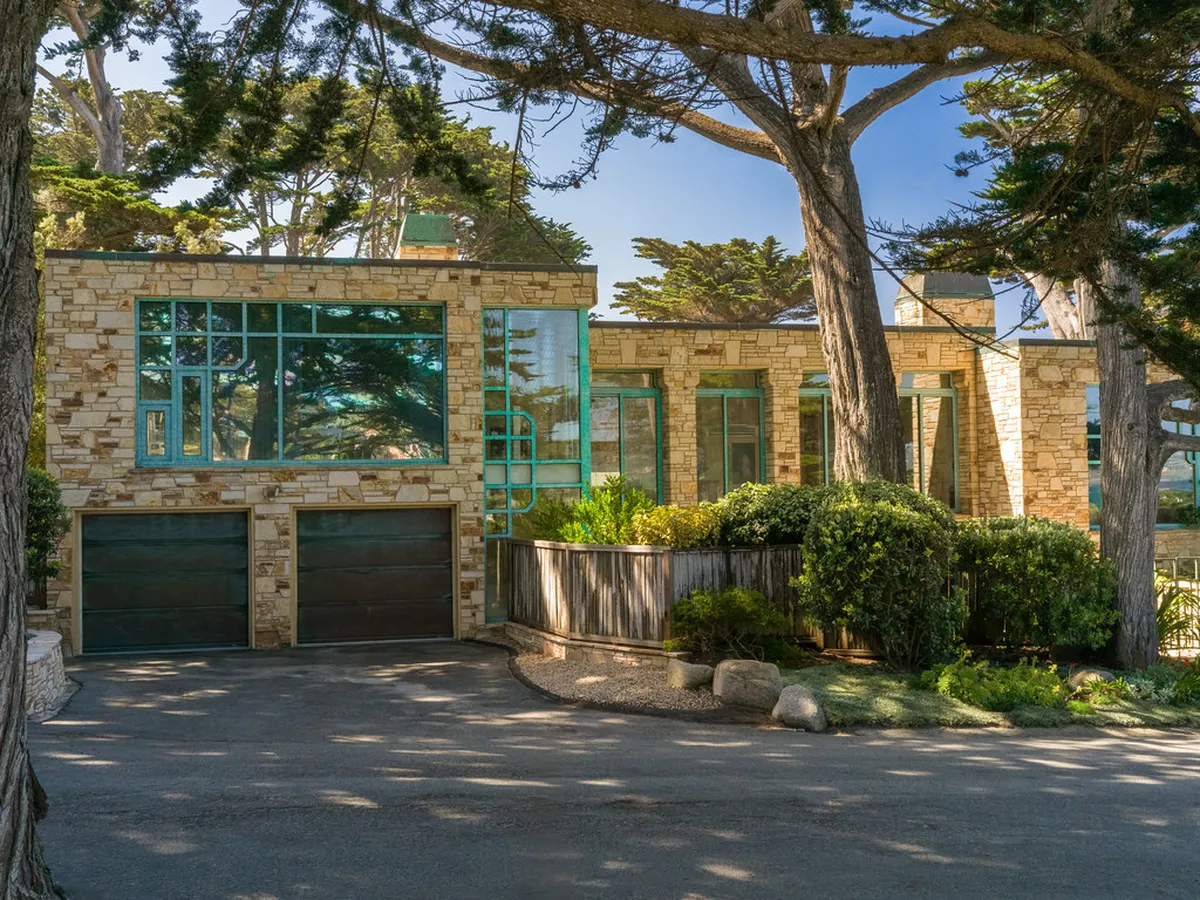 Day 1: Fairytale Cottages, Courtyards, Wine Rooms, and White Sand in Carmel-By-The-Sea
