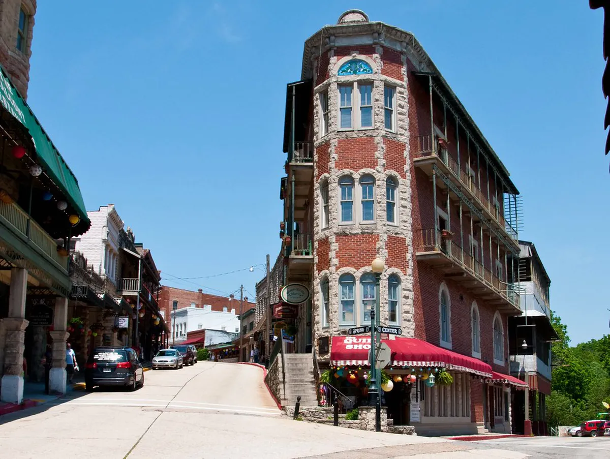 Practical Tips for Visiting Eureka Springs: Getting To and Around Town in Eureka-Springs