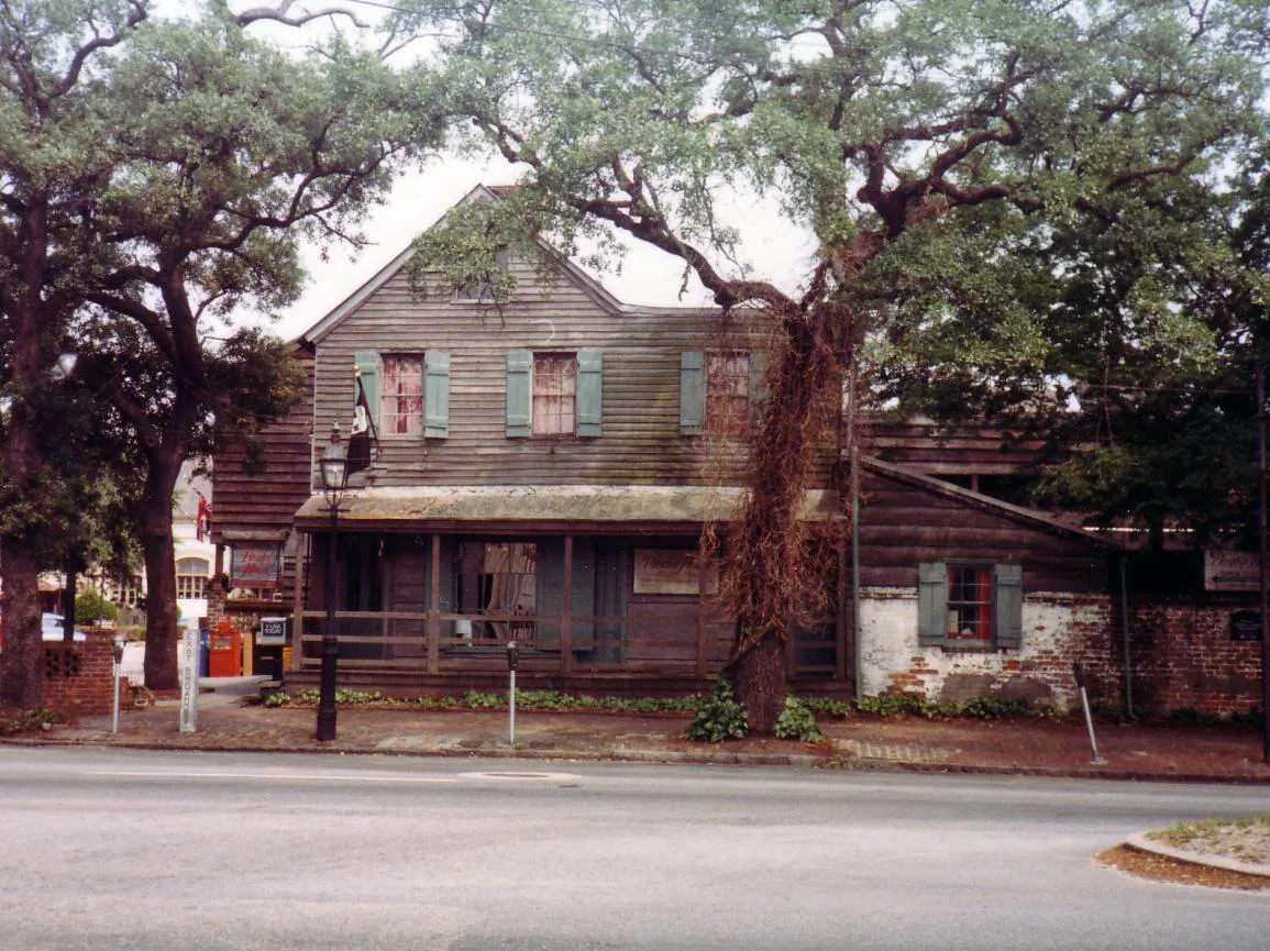 Savannah food and restaurants — 1
